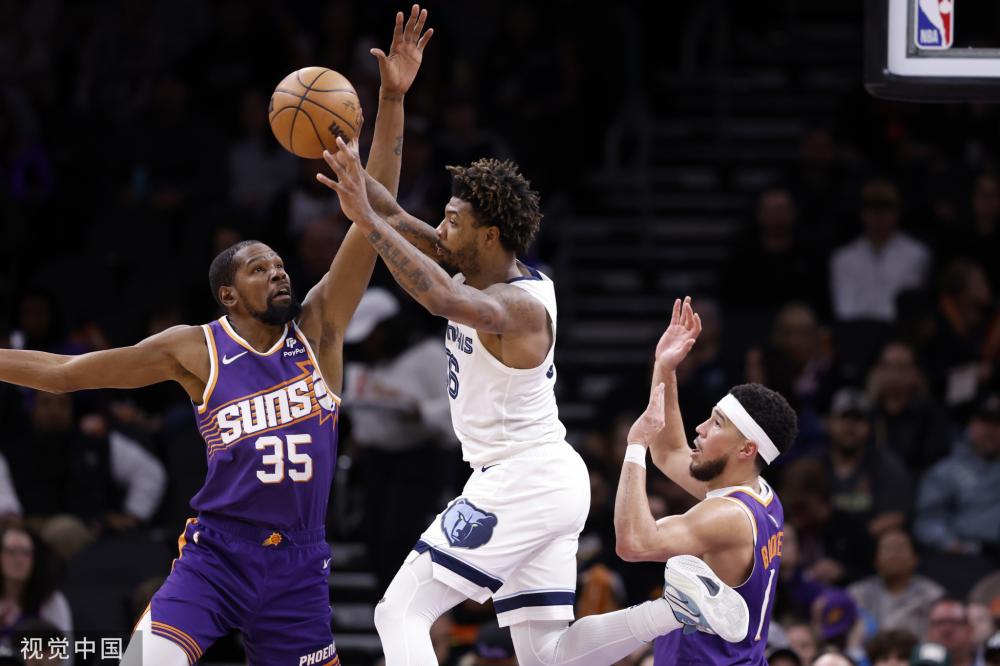 他在整个赛 他在整个赛