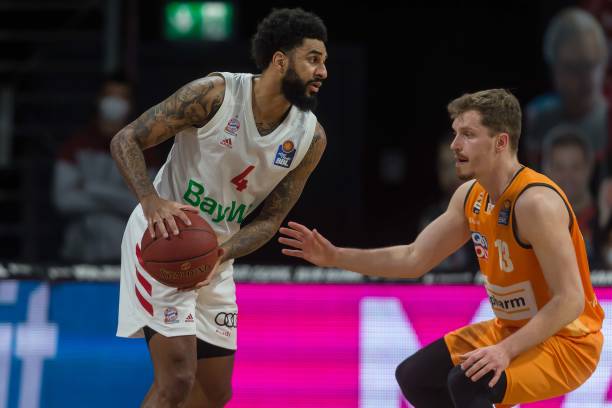 他的离场将 他的离场将